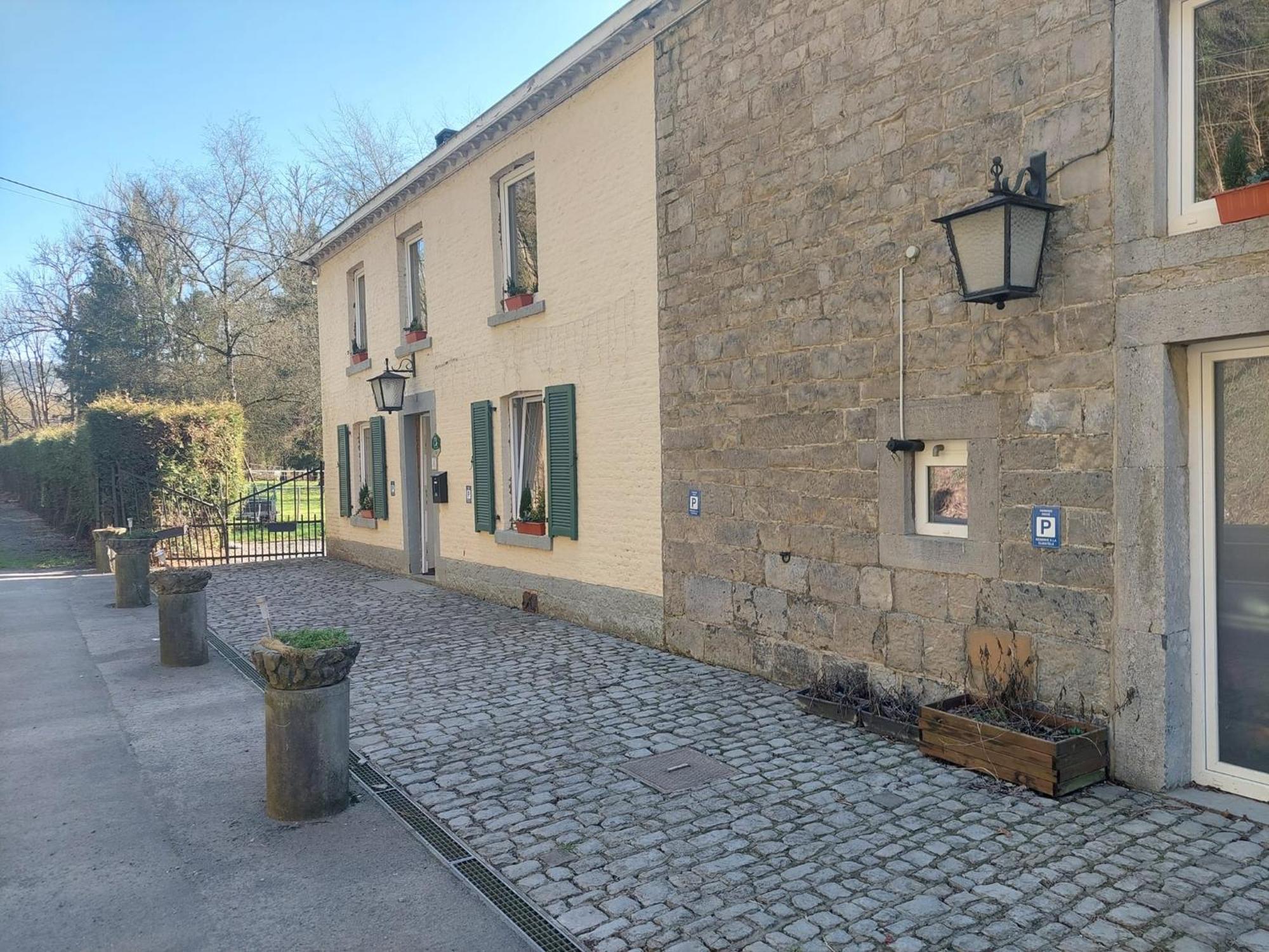 Au Doux Chardon Bed and Breakfast Durbuy Εξωτερικό φωτογραφία