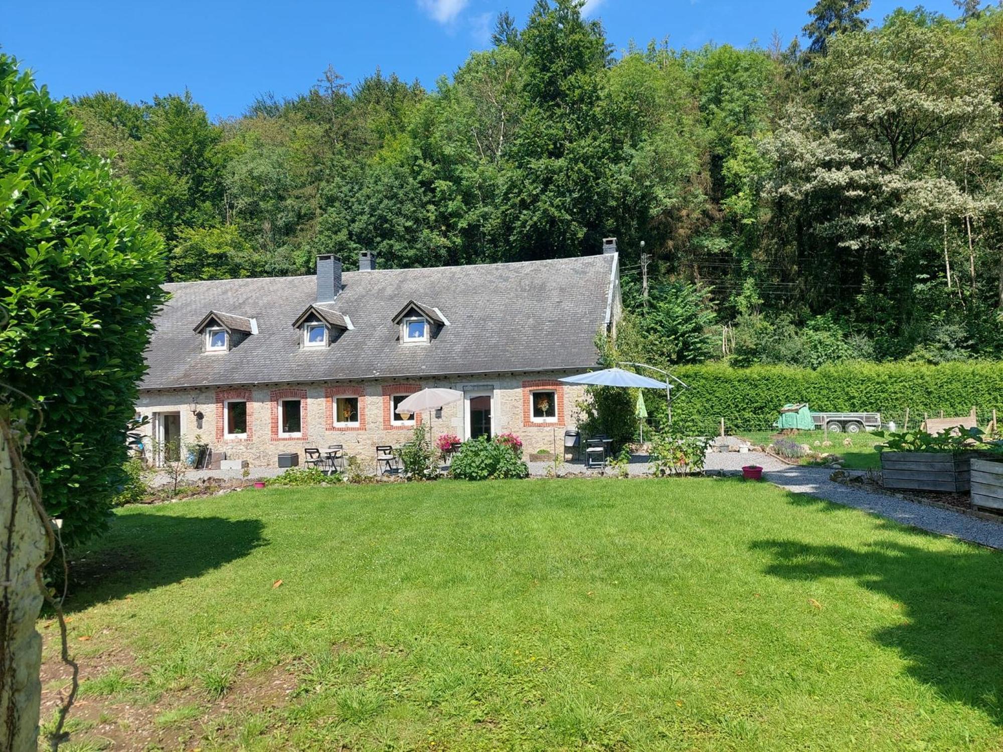 Au Doux Chardon Bed and Breakfast Durbuy Εξωτερικό φωτογραφία